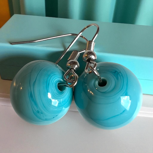Murano glazen oorbellen Salina in turquoise, handgemaakt Venetiaans glas met frisse blauwe tint
