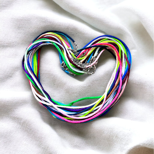 Satijnen halsketting Latina - handgemaakte sieradenketting met satijn