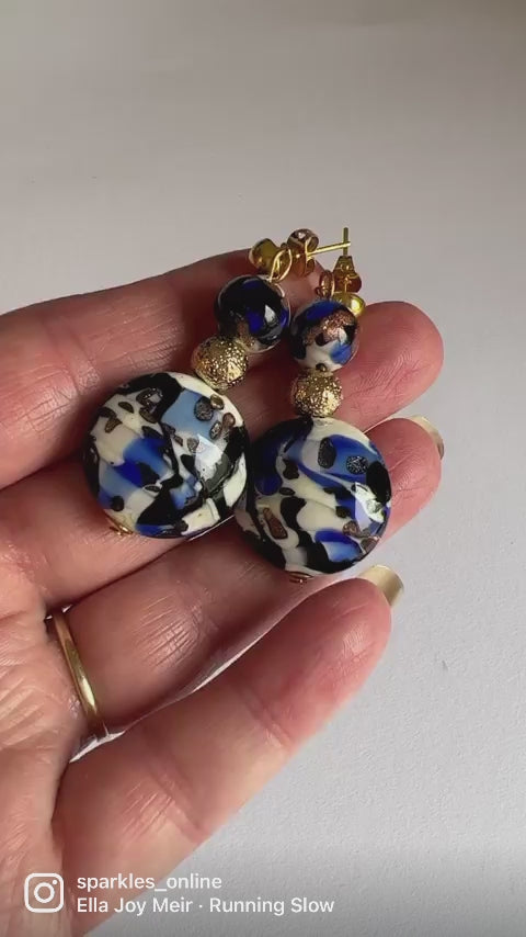 Murano glazen oorbellen Sorrento in avondblauw, handgemaakt Venetiaans glas met diepe blauwe tint